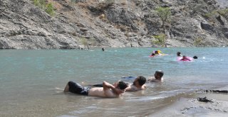 (Özel) Terörle Gündeme Gelen Bestler Dereler, Antalya Plajlarını Aratmıyor