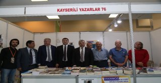 Başkan Çelik, Mhp Milletvekili Ersoy Ve İl Başkanı Tok İle Birlikte Kitap Fuarını Gezdi