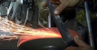 Bıçak Bileme Ustalarının “Kurban Bayramı” Mesaisi