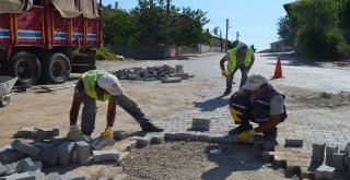 Kırıkkale Belediyesi Mahallelerdeki Peyzaj Ve Asfalt Çalışmalarını Sürdürüyor