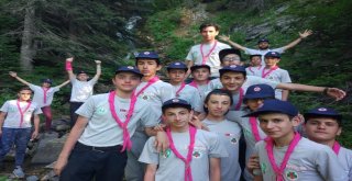 Bursada Gençlerin Kamp Keyfi Başladı