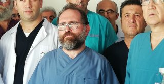 Hasta Yakınları Sağlık Çalışanına Tekme Tokat Saldırdı