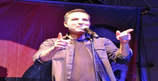 Manisa Rafet El Roman İle Coştu