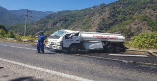 Karabükte Yakıt Dolu Tanker Takla Attı, Litrelerce Yakıt Yola Döküldü