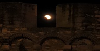 Ay Tutulması Çeşmeyi Daha Da Güzelleştirdi