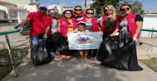 Sağlıklı Yaşam, Sağlıklı Çevre İle Olur Diyerek Çevreyi Temizliyorlar