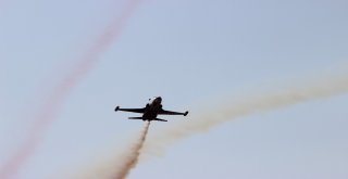 Eskişehirde Türk Yıldızları Rüzgarı