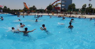 Vatandaşlar Serinlemek İçin Havuzlara Akın Etti