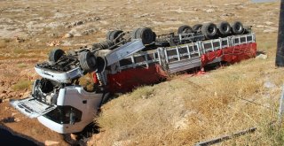 Şanlıurfada Ham Petrol Yüklü Tır Devrildi, Faciadan Dönüldü