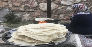 Tokatlı Kadınların İmece Usulü Kış Hazırlığı