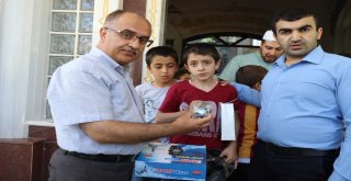 Genç Müsiaddan Kuran-I Kerim Kursunu Başarıyla Bitiren Öğrencilere Ödül