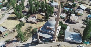 25 Yıllık Caminin 58 Yıllık Minaresi