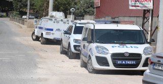 Diyarbakırda 15 Yaşındaki Genç, Babasının Silahıyla Kazara Kendini Vurdu