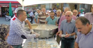 Akçakocada Binlerce Kişiye Aşure İkramı