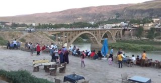 Son Demlerini Yaşayan Hasankeyfe Turist Akını