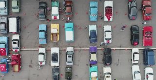 30 Ağustos Zafer Bayramında Klasik Otomobilcilerin Zafer Turu Havadan Görüntülendi