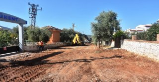 Akbükte Yol Çalışmaları Tüm Hızıyla Devam Ediyor