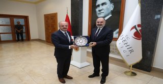 Milli Savunma Bakan Yardımcısı Kavaklıoğludan Vali Çakacaka Ziyaret