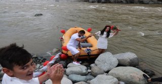 Rafting Milli Takım Antrenörü Nikahına Rafting Botu İle Gitti