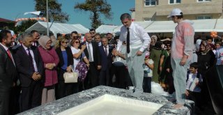 Bilim Şenliğinde Ayakla Çalınan Piyano İlgi Odağı Oldu