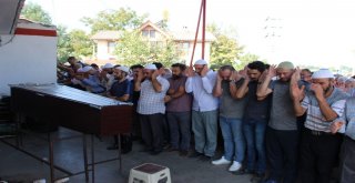 Feci Kazada Ölen Yunus Emre Kurt, Aile Mezarlığına Defnedildi