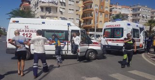 Hastane Yolunda Trafik Kazası: 2 Yaralı