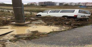 Sakaryada Dereler Taştı, İlçe Sular Altında Kaldı