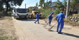 Büyükşehir Nazilli Durasıllıda Çevre Temizliği Yaptı