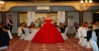 Bursada Cumhuriyet Defilesi