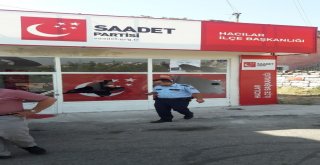 Sp Hacılar İlçe Başkanlığının Camlarını Kırdılar