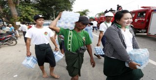 Myanmarda Köyler Sular Altında Kaldı: 50 Bin Kişi Tahliye Edildi