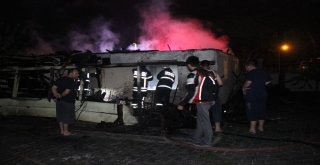 İşçilerin Kaldığı Ev Yanarak Küle Döndü: 1 Yaralı