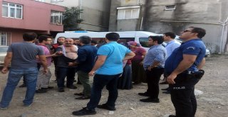 Ataşehirde Cezaevi Firarisini Yakalamak İsteyen Polise Taşlı Saldırı