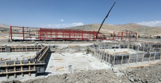 Vana 3 Milyon 740 Bin Liralık Yeni Hayvan Pazarı