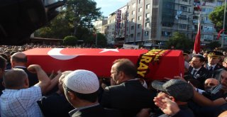 İzmir Şehidini Uğurladı
