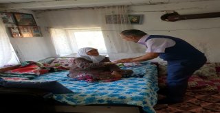 Devlet Dağ Köylerindeki Bakıma Muhtaç Aileleri Bulup Yardımına Koşuyor