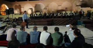 Bakan Ersoy Şanlıurfada Kültür Gecesine Katıldı
