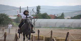 Atlı Okçular Balıkesirde Yarışıyor