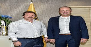 Akgülden Ankaragücüne Destek