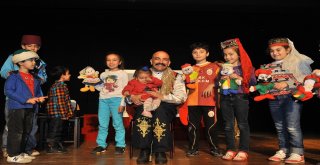 Mamakta Her Cumartesi Tiyatro Günü