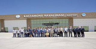 Kastamonu Havalimanının Açılışının 5İnci Yılı Pasta Kesilerek Kutlandı