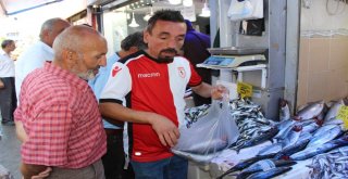 Balıkçılar Kestane Karasını Bekliyor