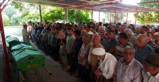 Misafirliğe Gittikleri Evde Öldüren Çift Son Yolculuklarına Birlikte Uğurlandı