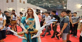 Binlerce Genç Oyun Fuarında Eğlenceli Dakikalar Yaşadı