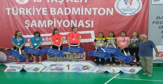 Badmintonda Türkiye Şampiyonu Oldular