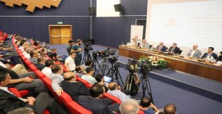 Ertekin: “İş Adamlarıyla 5 Yıldızlı Otel Lobilerinde Değil, Mesai Arkadaşlarımla Düğün Salonlarında İftar Yaptım”