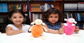 Bağcılarlı Kadınlar Tığlarıyla Mutluluk Ördüler