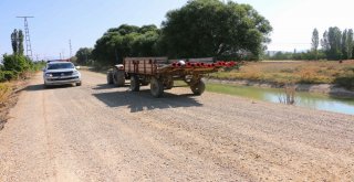 Yahyalıda Çiftçiler Asfalt Yola Kavuşuyor