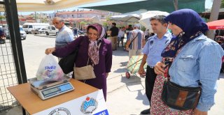 Alışverişte İçine Şüphe Düşen Vatandaş İçin Belediyeden Terazi Ölçüm Noktası