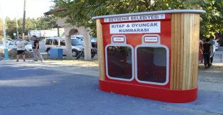 Beyşehir Belediyesinden Parka Kitap Ve Oyuncak Kumbarası